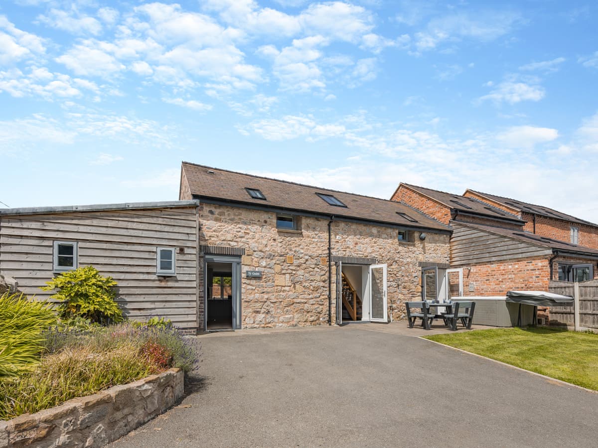 Vale of Llangollen Farm Cottages - Ty Godro