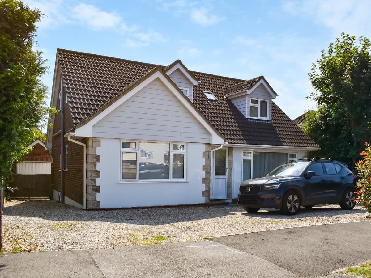 Self-catering cottages in Lymington