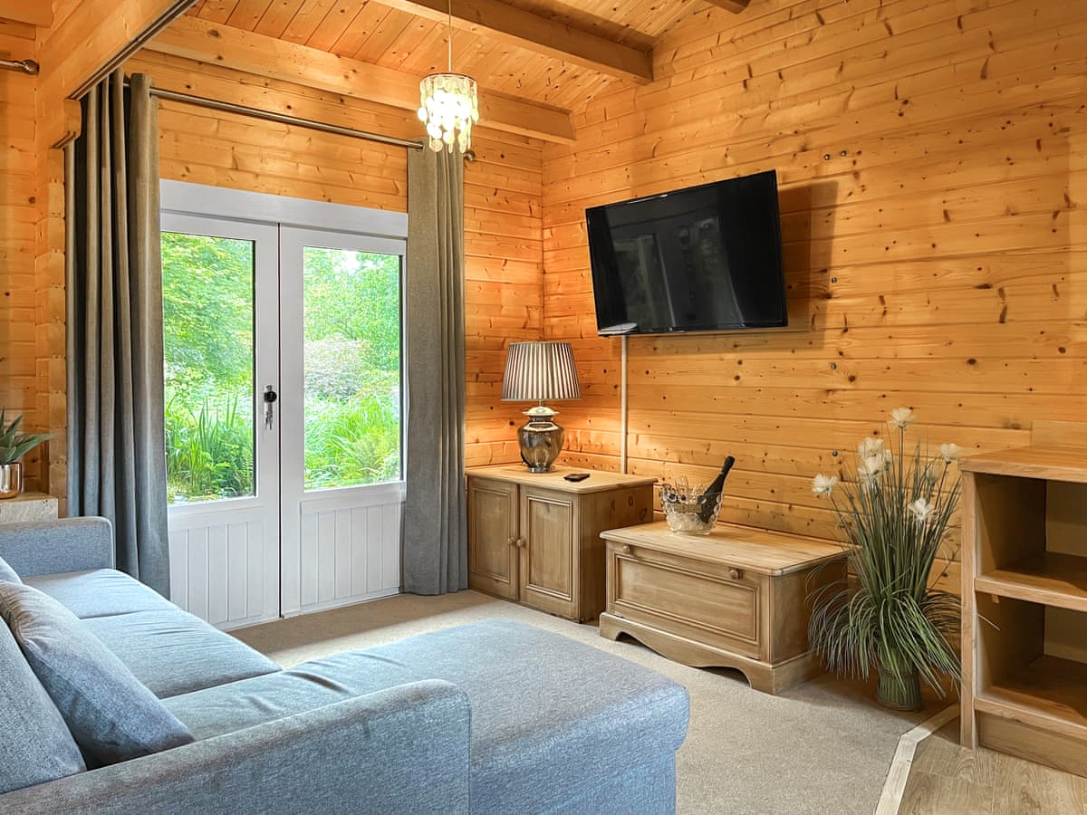 Ivy Lodge - Holiday lodge in Central England - Image 3
