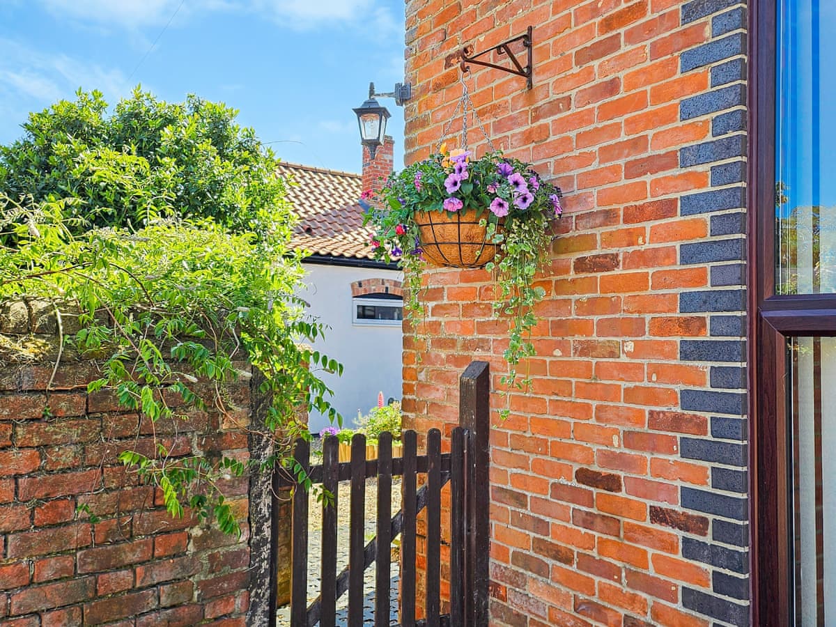 Elm Barn - Elm Barn Lodge - Holiday lodge in East Anglia - Image 1