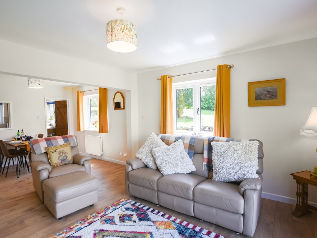 The Lodge at Harvest Farm - Holiday lodge in Central England - Image 4