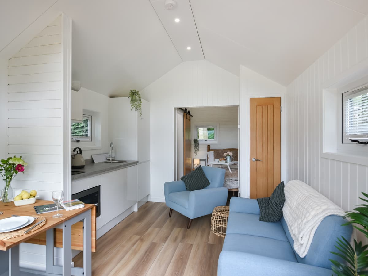 Mini Lodge - Image 2