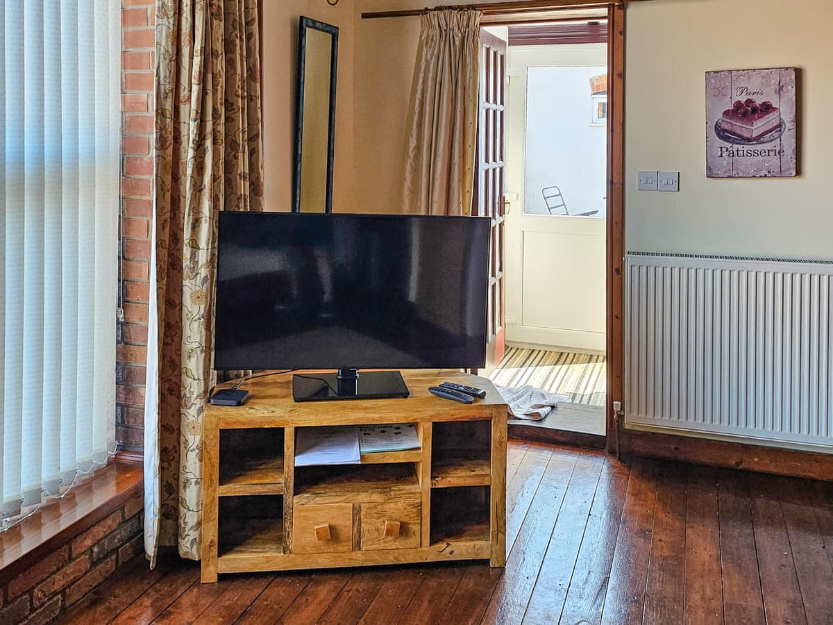 Elm Barn - Elm Barn Lodge - Holiday lodge in East Anglia - Image 4