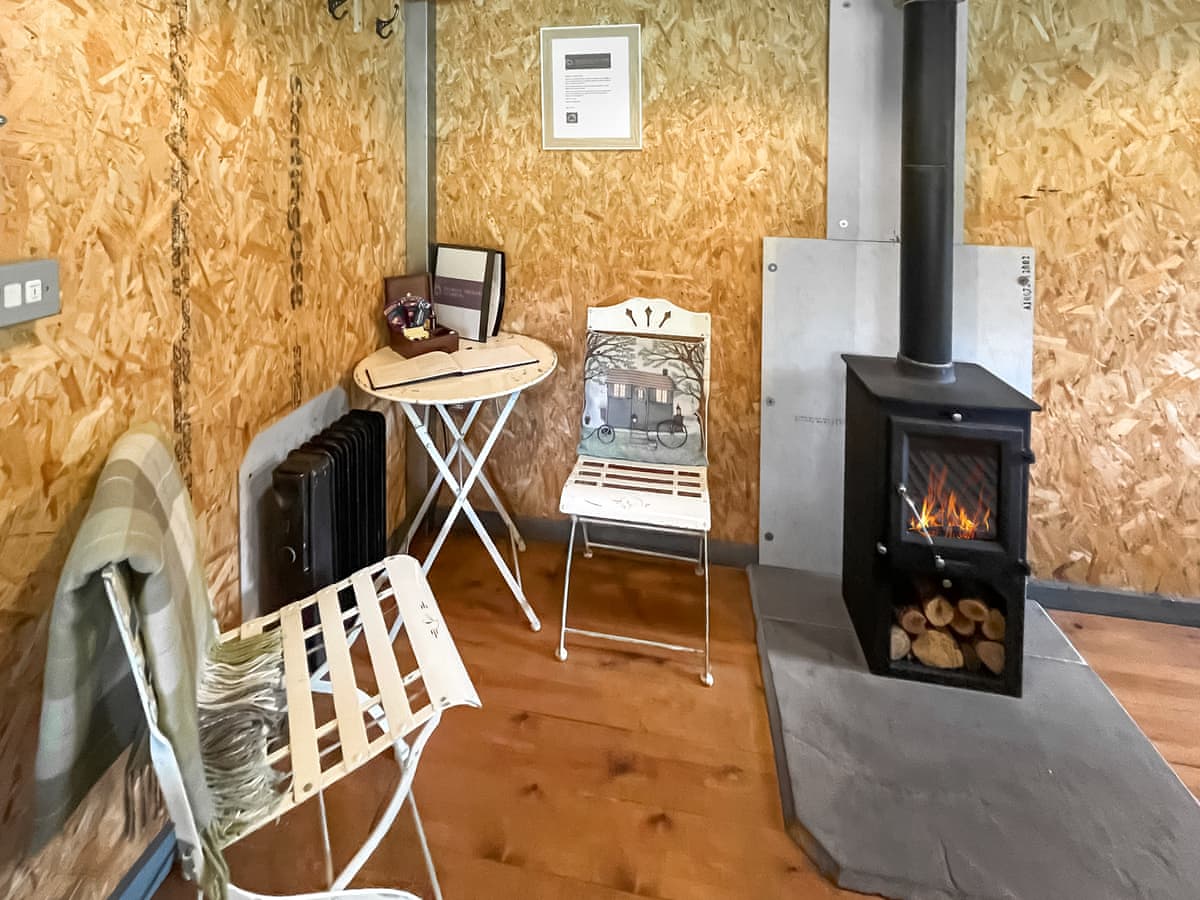 Bramley Orchard Lodge - Holiday lodge in Central England - Image 4