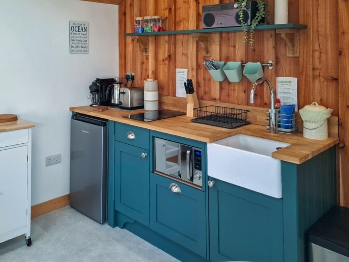 Muriel's Lodge - Holiday lodge in Southern England - Image 5