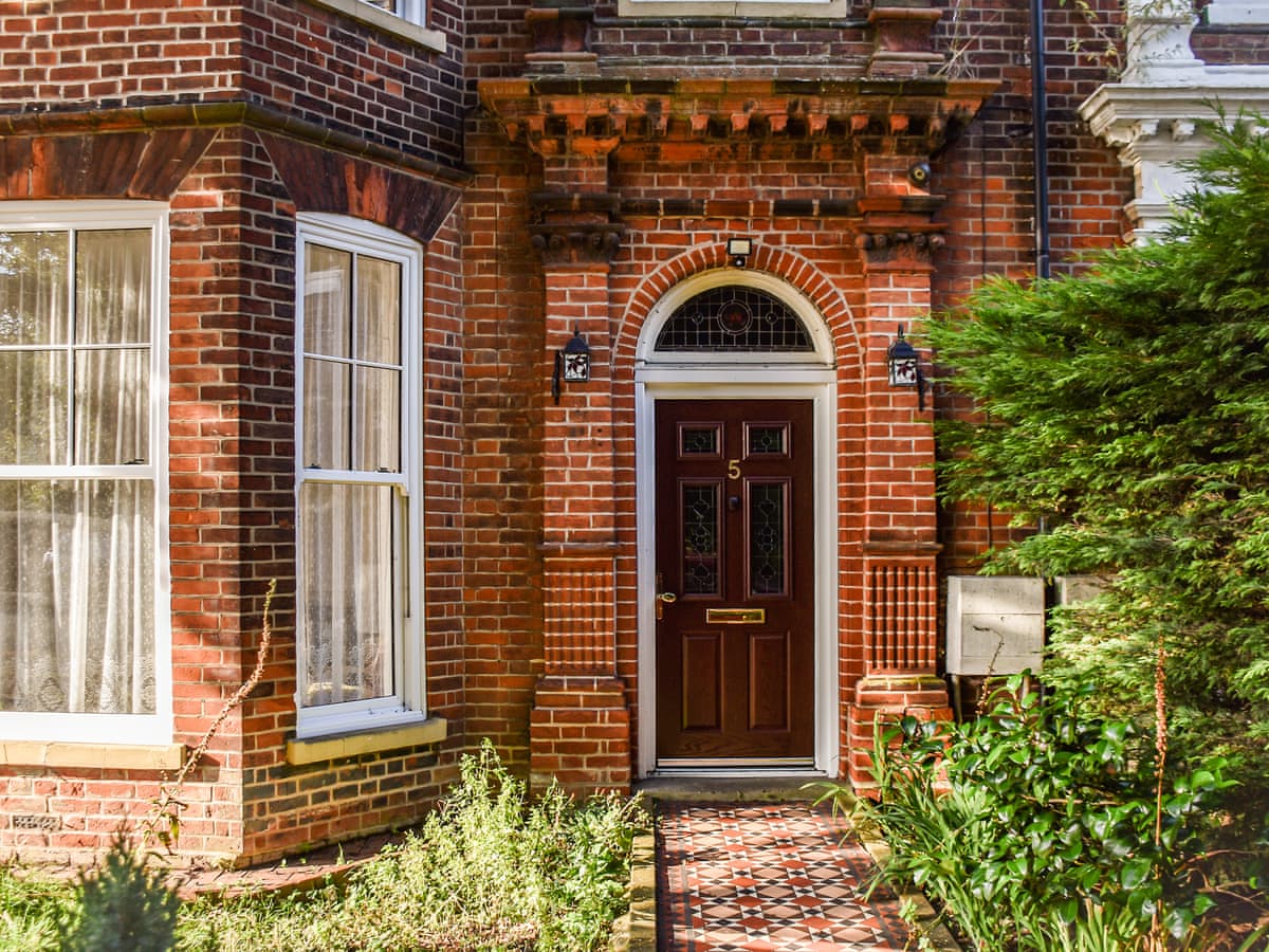 Casa Carlotte House