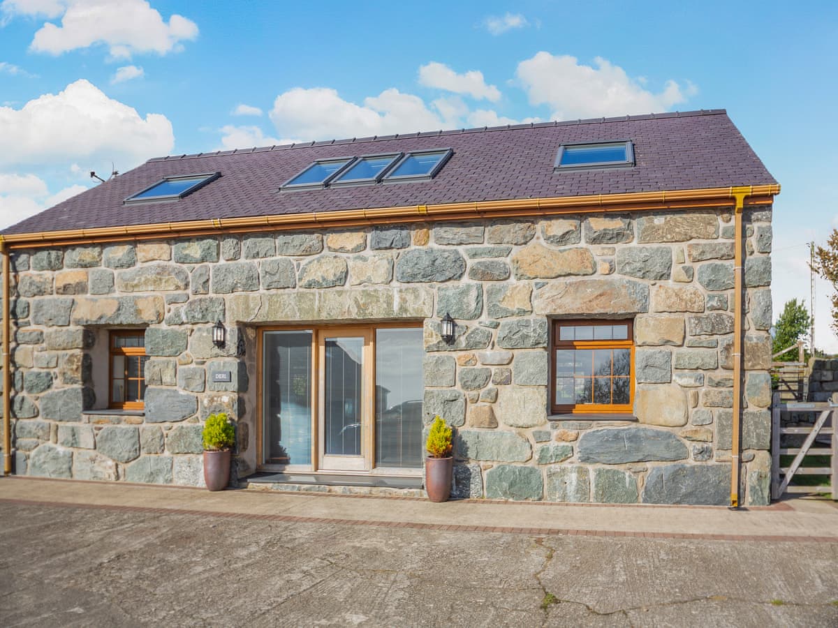 Parc Wernol Cottages - Deri
