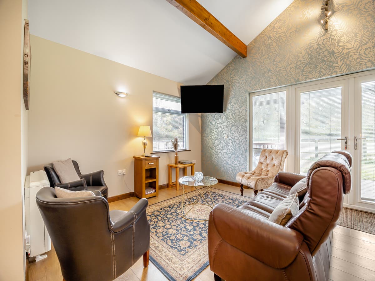 Birchdale Lodges & Alpaca's - Oscar Lodge - Holiday lodge in Central England - Image 2