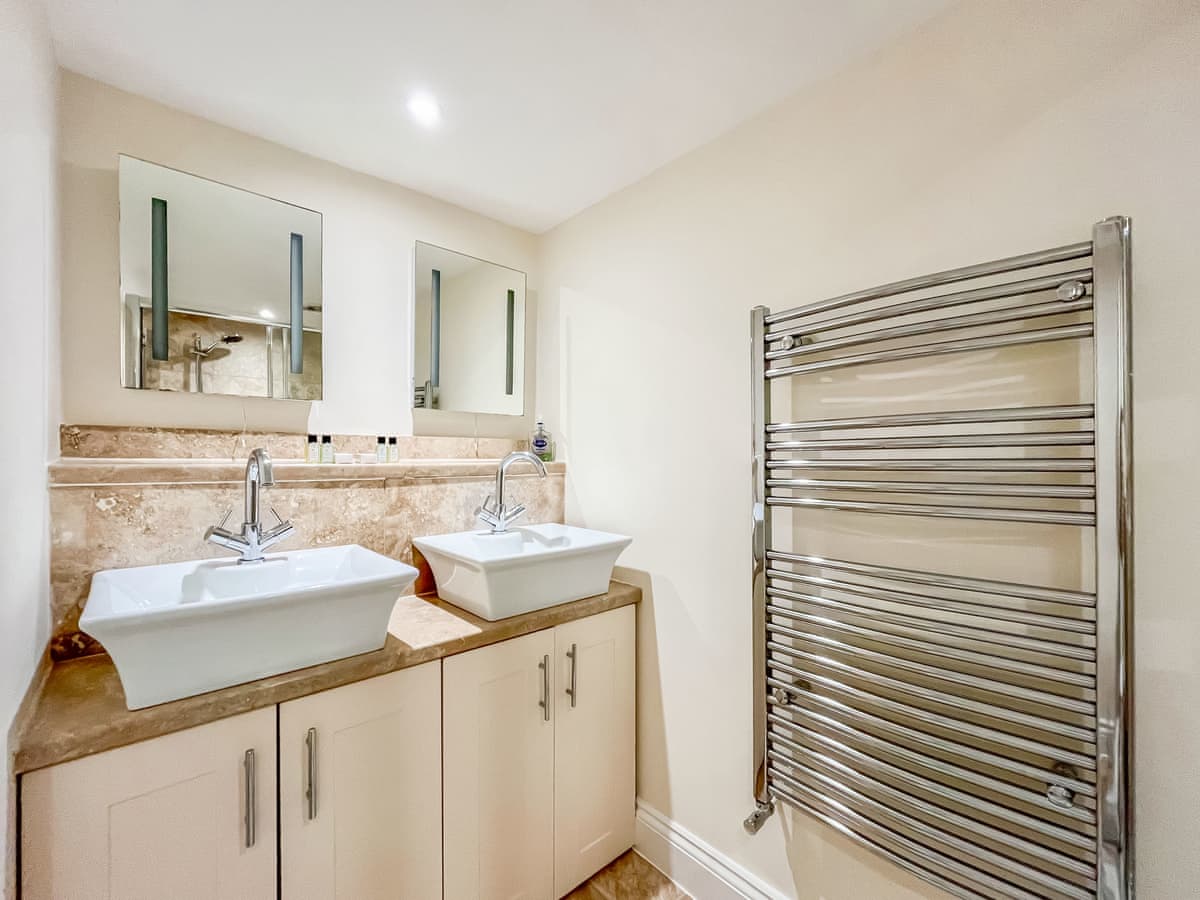 Tibbiwell Lodge - Holiday lodge in Central England - Image 2