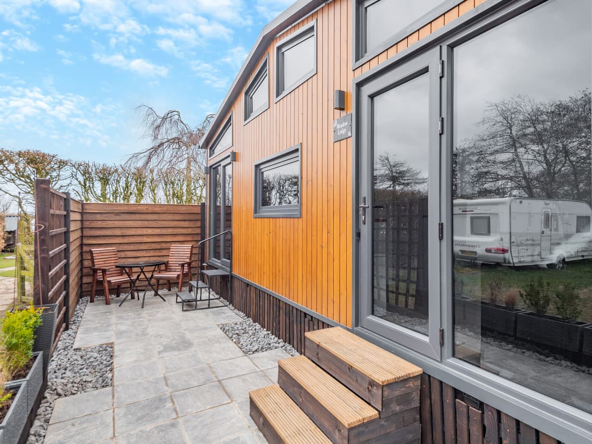 Ailby Retreats -  Meadow Lodge - Holiday lodge in Central England - Image 2