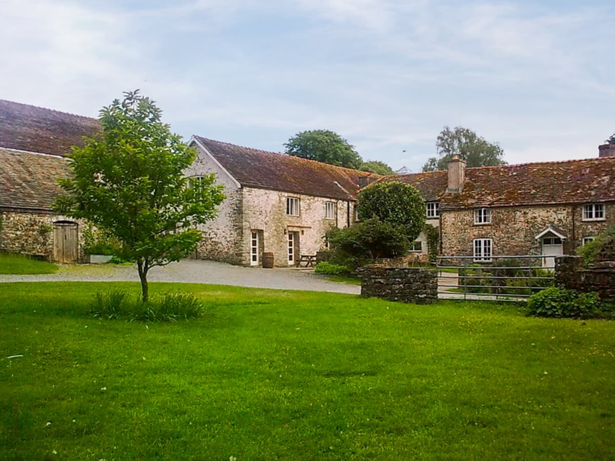 Glynhir Estate - Bailiffs House