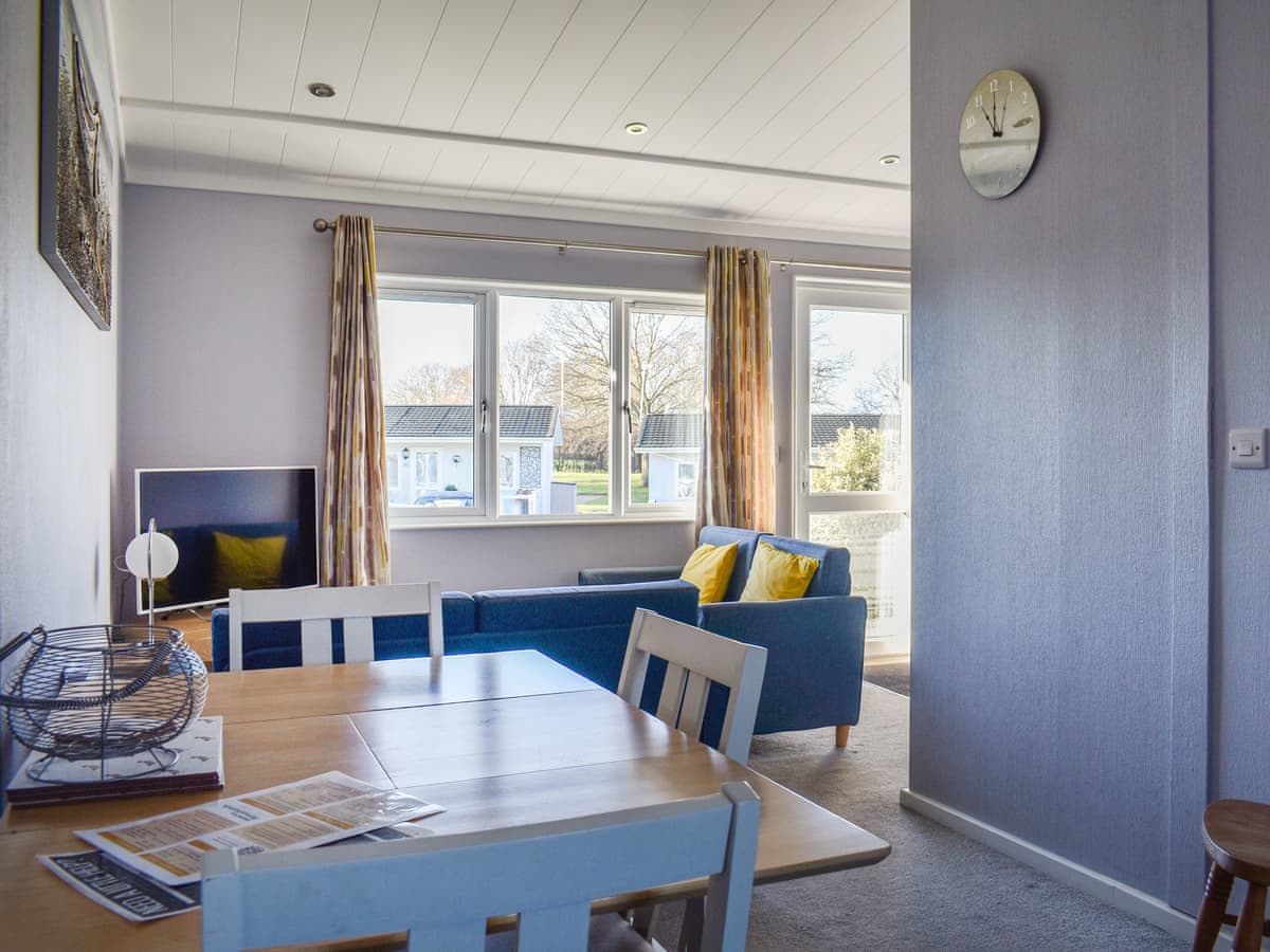 Alula Lodge - Holiday lodge in East Anglia - Image 4