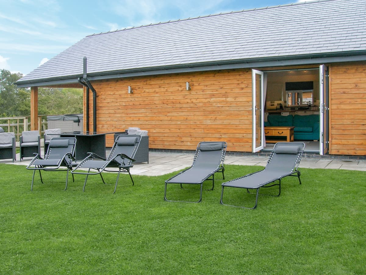 River Lodge - Image 3