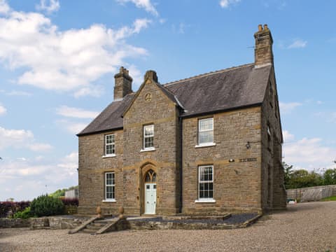 Grey Gables, a dog friendly cottage near Shincliffe