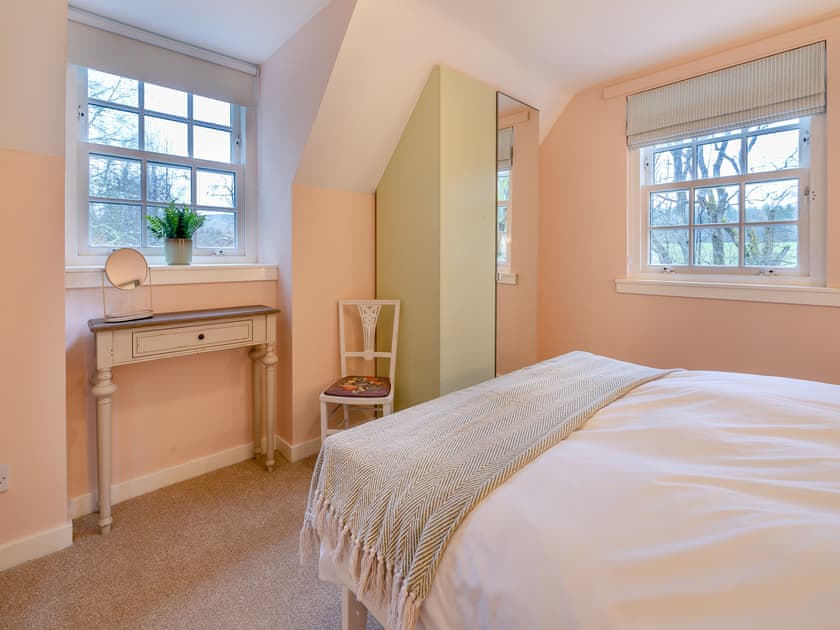 Double bedroom | River Cottage - River Cottage, Enochdhu, near Pitlochry
