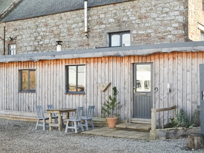 Exterior | Full Pint - Tain Glamping, Tain