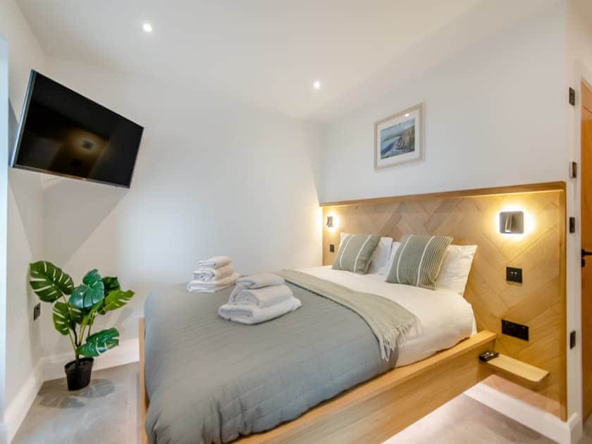 Double bedroom | Hafan Dawel - Cardigan Bay Cottages, Felinwynt, near Cardigan