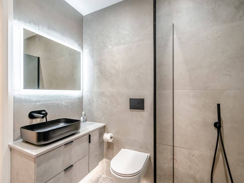 Bathroom | Hafan Dawel - Cardigan Bay Cottages, Felinwynt, near Cardigan