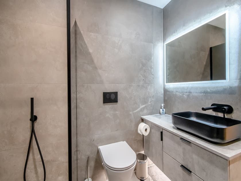 Bathroom | Hafan Dawel - Cardigan Bay Cottages, Felinwynt, near Cardigan