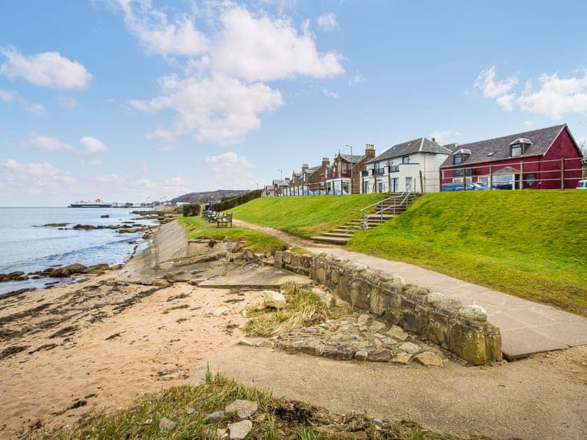 Setting | Castleview, Invercloy, Brodick