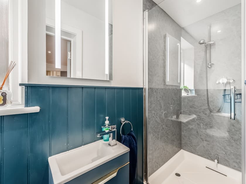 Bathroom | Ethelbert Apartment, Westgate On Sea