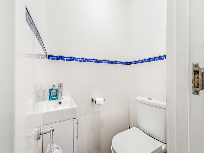 Bathroom | Ethelbert Apartment, Westgate On Sea