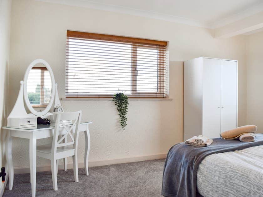 Double bedroom | Lyncroft Holiday Bungalow, Sandbach