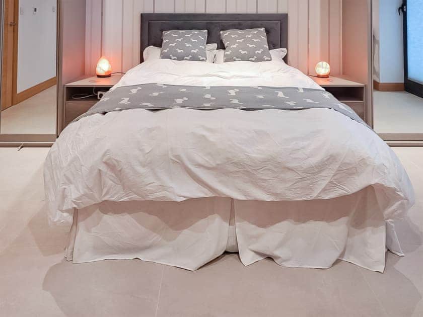 Double bedroom | Park Barn, Lichfield