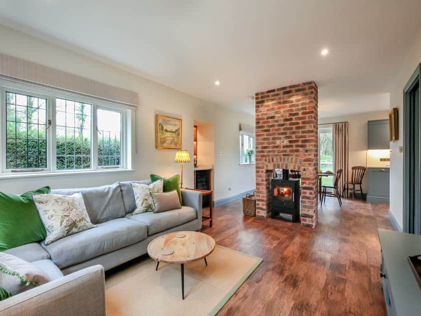 Living room | Keeds Cottage - Keeds Cottage and Keeds Barn, Pulborough