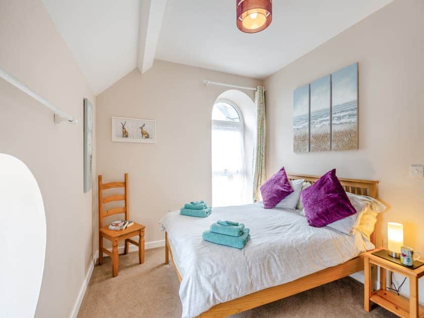 Double bedroom | Golygfa Hudol - Llwynhudol Vineyard Cottages, Pwllheli