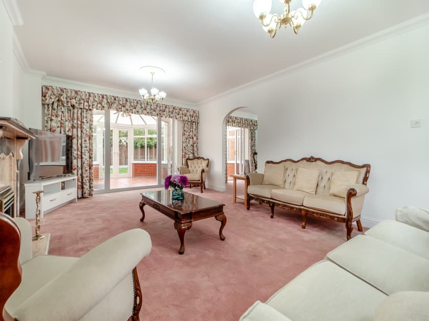 Living room/dining room | The Great Escape, Ipswich