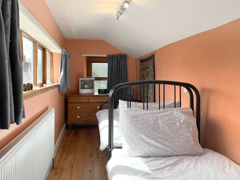 Twin bedroom | Bonsall View Cottage, Bonsall