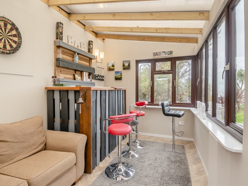 Bar | Beachside House, California, near Great Yarmouth