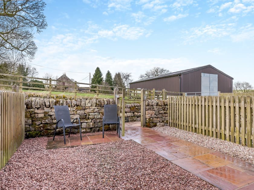 Sitting-out-area | Herdwick’s Barn - Ramsor Farm, Ramshorn