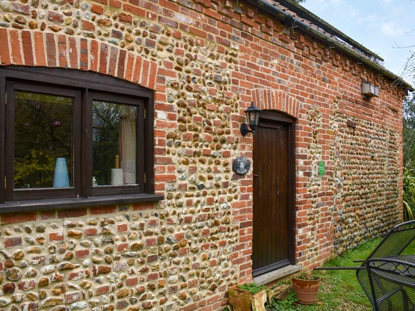 Exterior |  Flint Lodge - Green Farm, Plumstead Green, near Holt