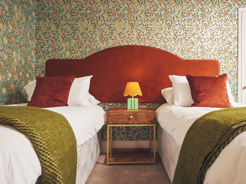 Stylish twin bedroom | Waterfront Apartment, Fowey