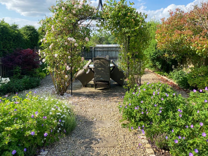 Garden and grounds | Folly Cottage, Avening, near Tetbury