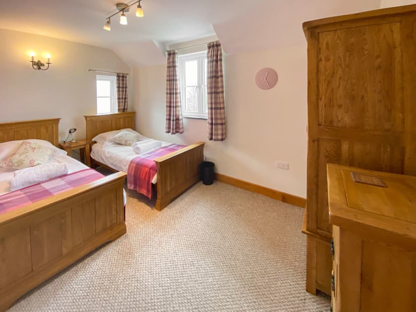 Twin bedroom | Cart-Tws Bach, Treffynnon, near St Davids