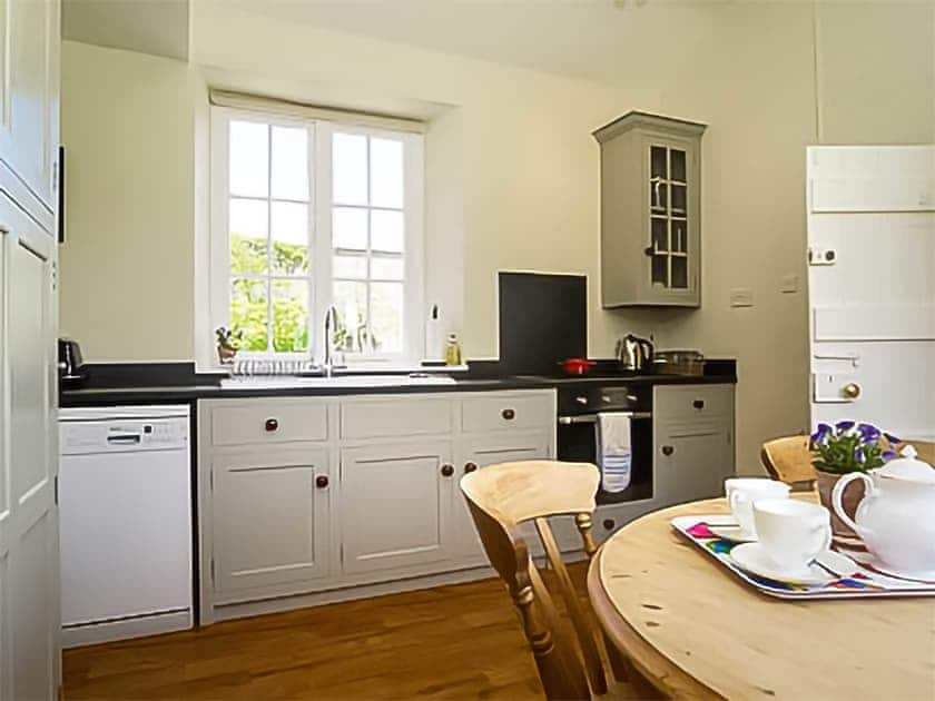 Kitchen/diner | Garden Cottage - Glanusk Estate, Crickhowell