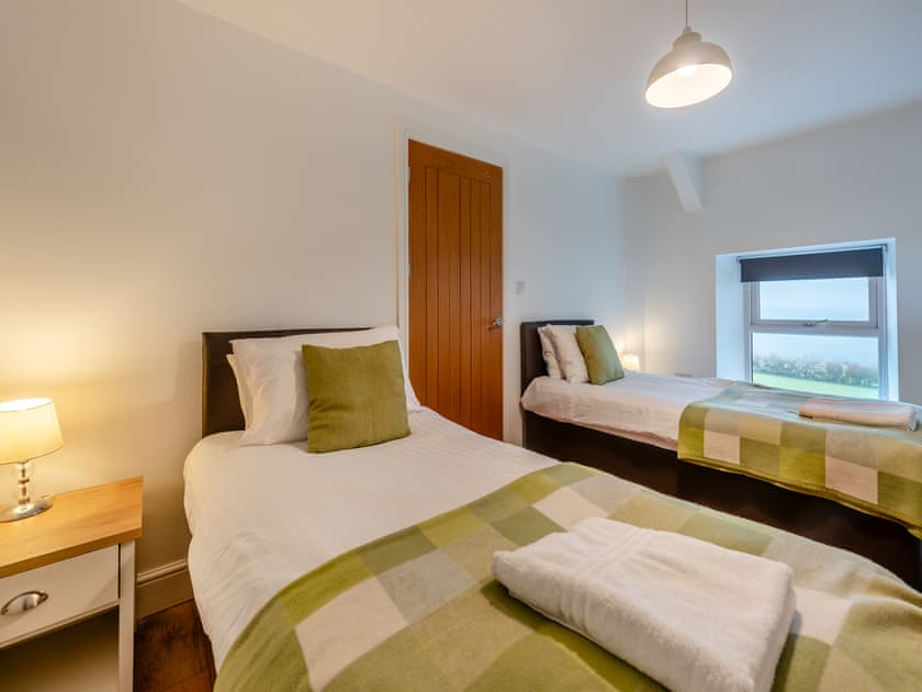 Twin bedroom | Ael y Bryn, Llandysul