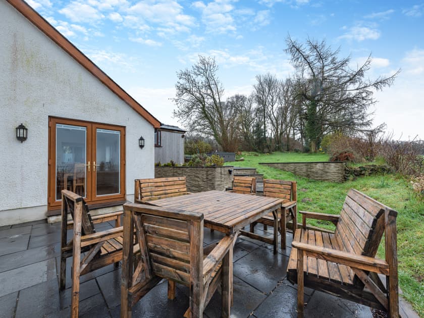 Sitting-out-area | Ael y Bryn, Llandysul