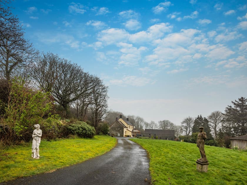 Driveway | Berthryhs, Blaenplwyf, near Aberystwyth