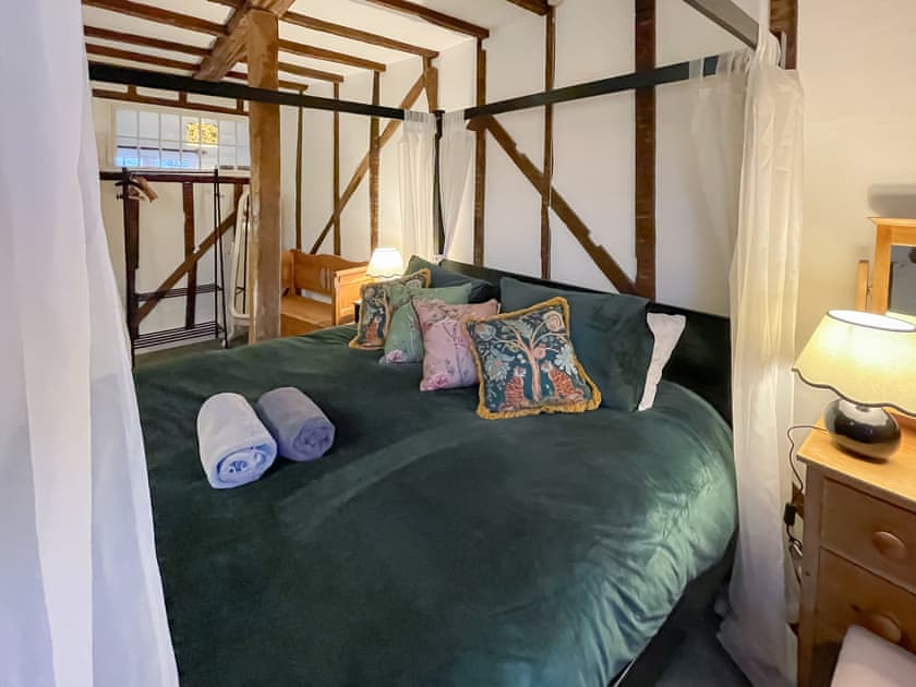 Four Poster bedroom | The Cottage at Harple Farm, Detling, near Maidstone