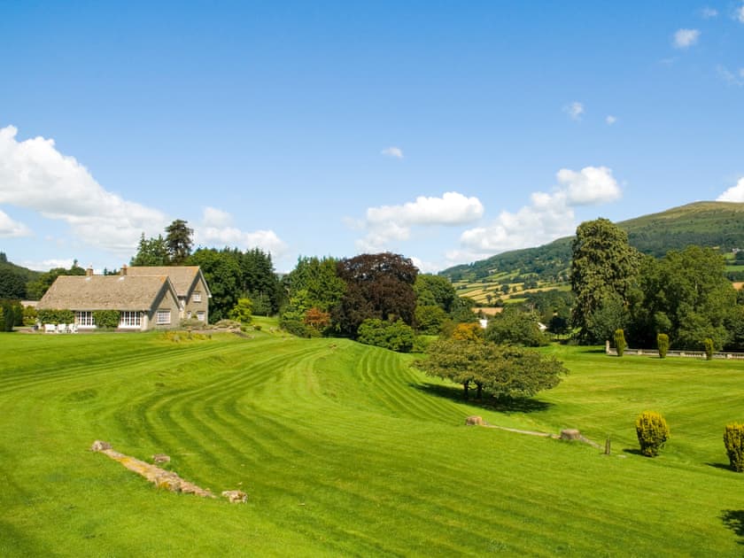 Setting | Glanusk Lodge - Glanusk Estate, Crickhowell