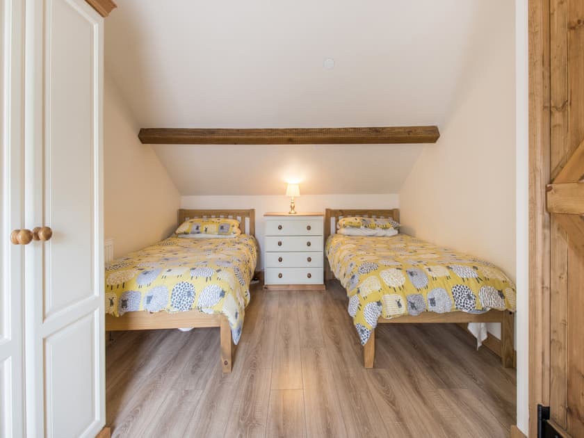 Twin bedroom | Frondeg Bach, Tregaron and the Cambrian Mountains