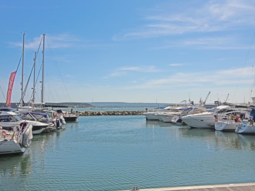 Surrounding area | Jeanneau, Poole