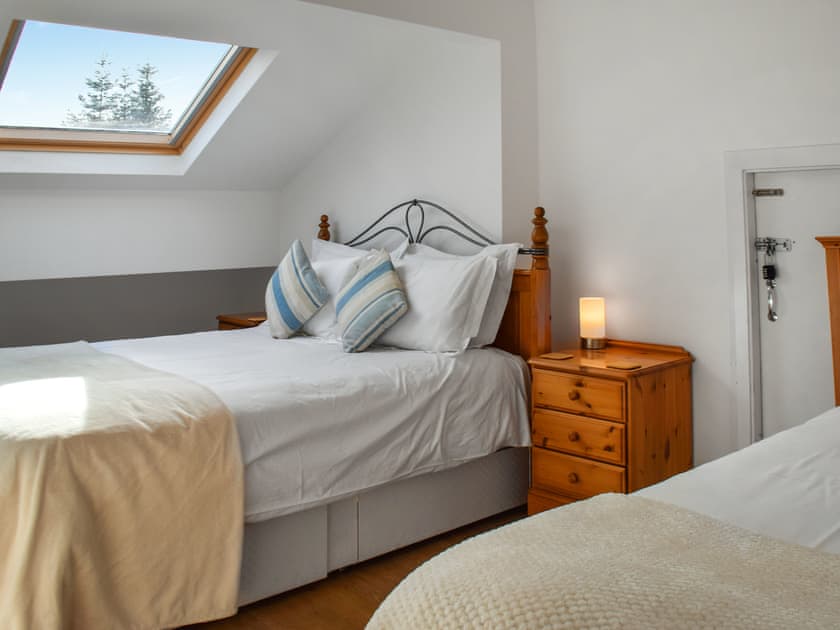 Triple bedroom | Harlequin House, Holmfirth