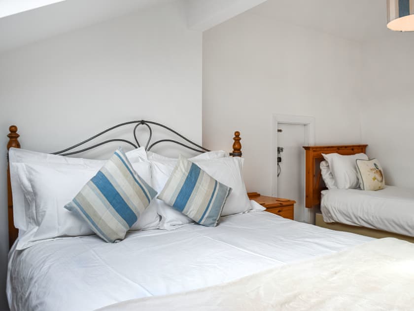 Triple bedroom | Harlequin House, Holmfirth