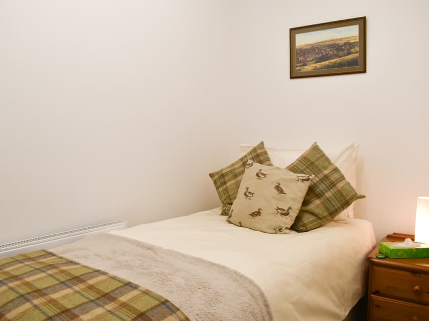 Single bedroom | Harlequin House, Holmfirth