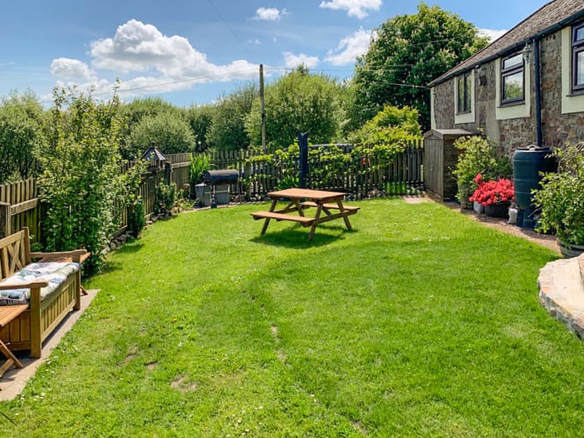 Large enclosed lawned garden  | Birdsong Cottage, Near Woolsery